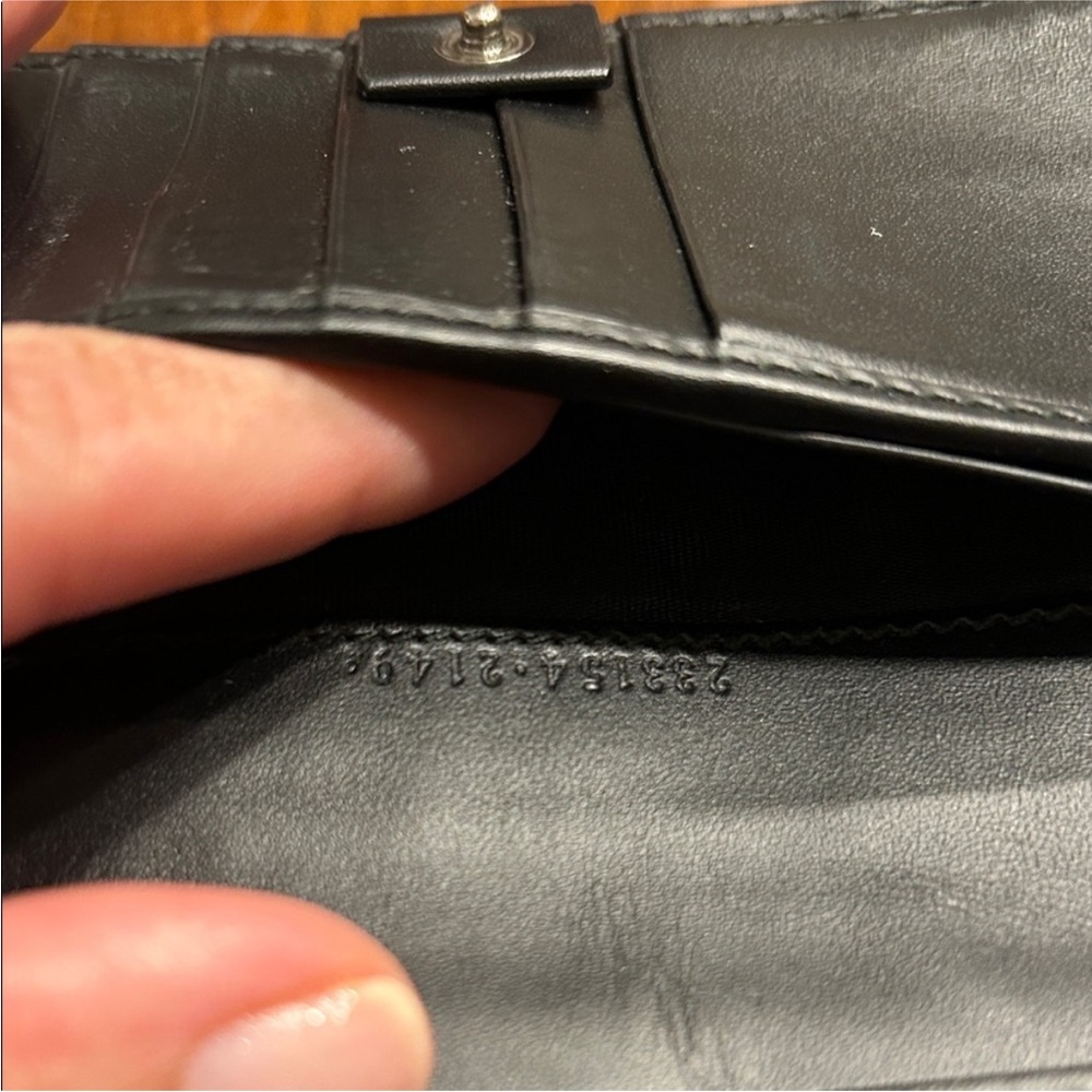 Gucci Guccissma Black Embossed Leather wallet - Picture 12 of 13